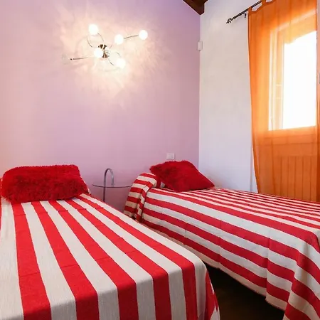 Orange Casa vacanze Moniga del Garda